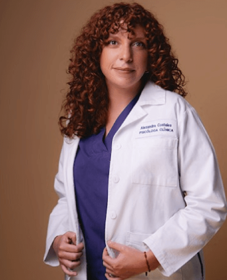 medico-especialista-en-psicologa-clinica-en-quito.png